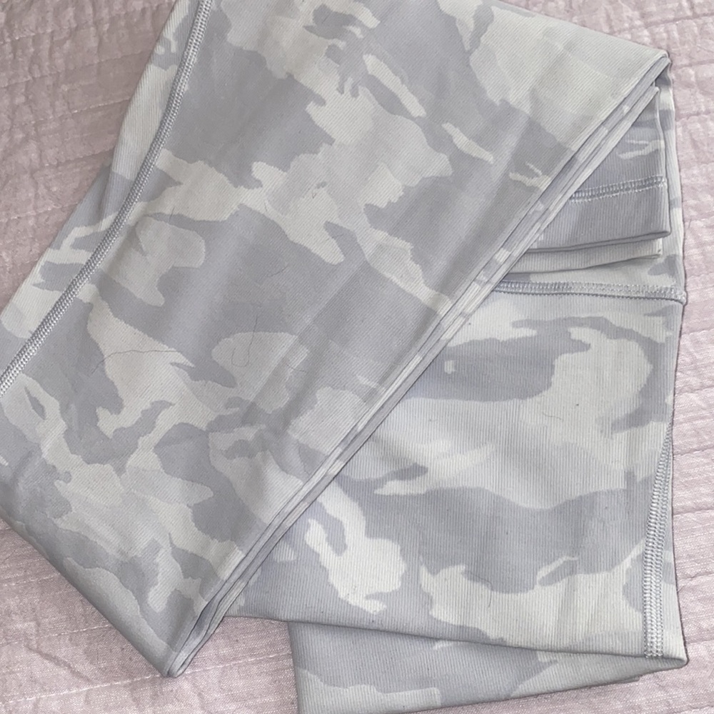 LIMITED EDITION Lulu lemon super high rise white camo leggings